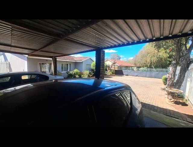 4 BEDROOM HOUSE FOR SALE IN VAN DYK PARK